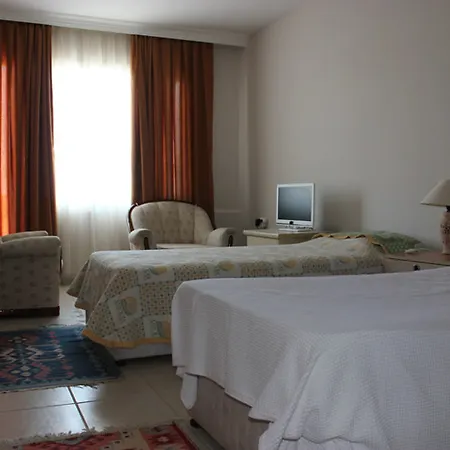 מלון Karaburun 3*
