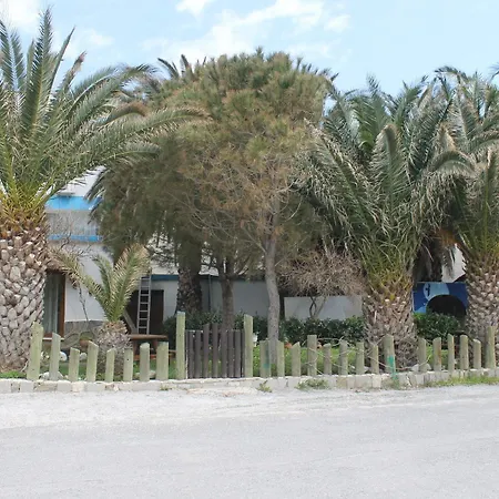 Karaburun מלון 3*