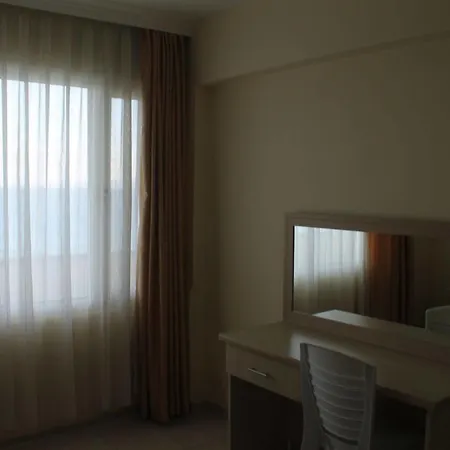 Karaburun Szálloda 3*