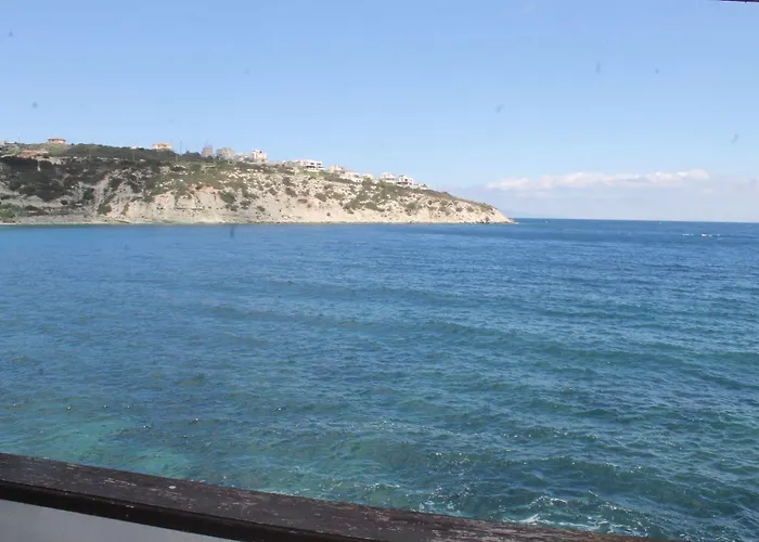 Hotel Karaburun 3*