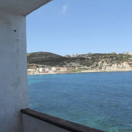 Karaburun 3*